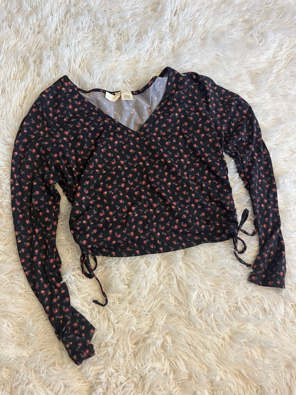 Sky and Sparrow Black Long-Sleeve Floral Top